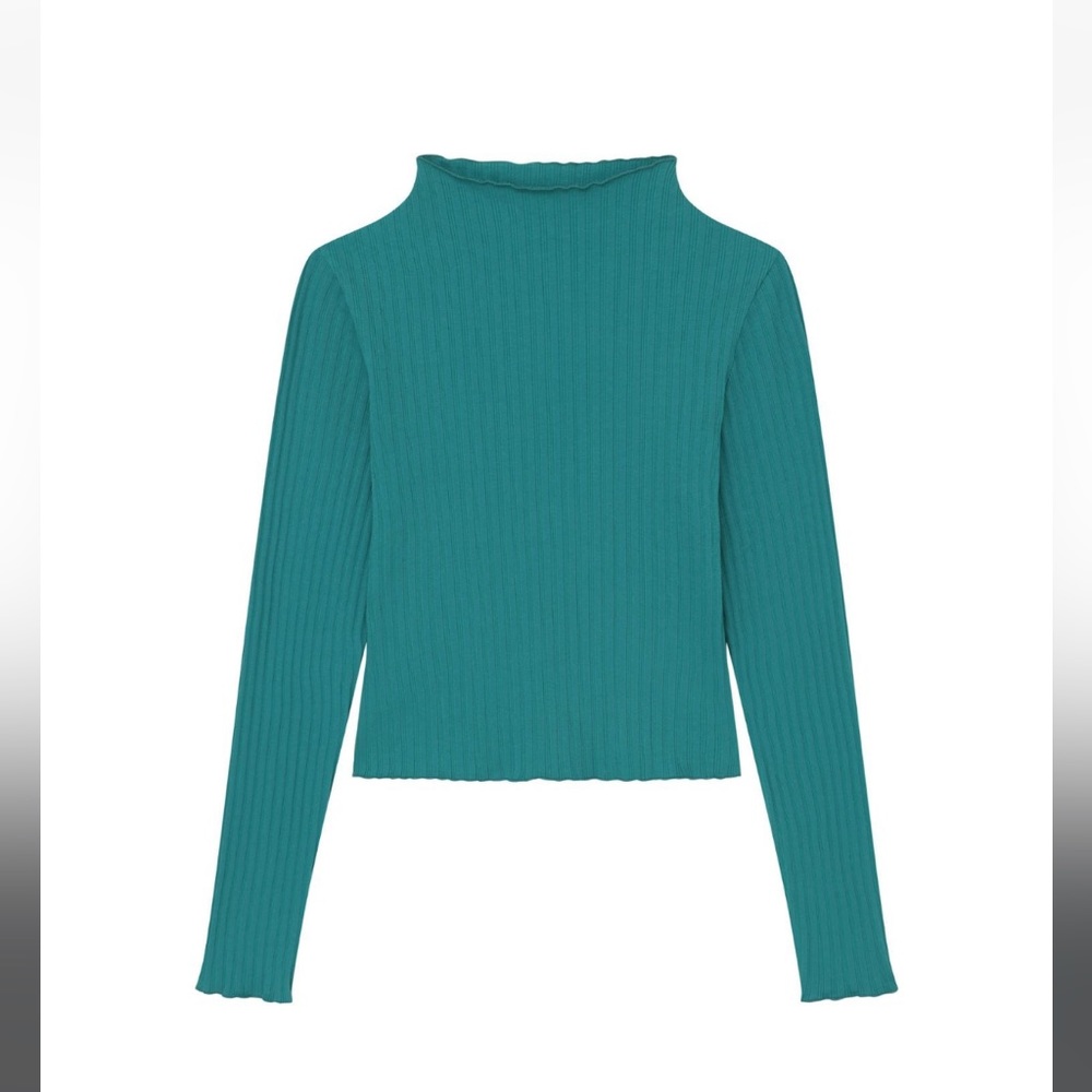 Teal Long Sleeved Mock-Neck Shirt